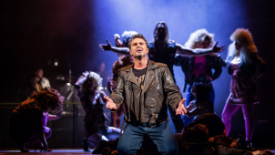 Moravské divadlo Olomouc půjde Donaha!