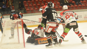 Hokejisté HC Olomouc prohráli v Pardubicích
