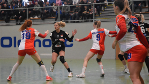 Zora doma padla se Slavií