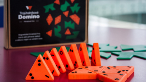 Trojúhelníkové domino pomůže nevidomým