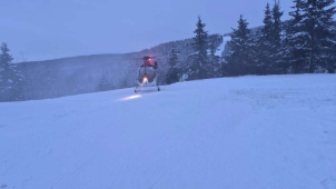 Vrtulník a horská služba zachraňovaly lidi v kritické situaci