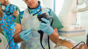 Ultratenký endoskop začal sloužit v olomoucké fakultce