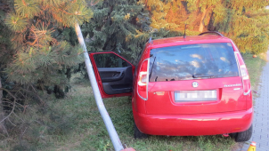 Krádež auta ze servisu skončila havárií už na Velkomoravské