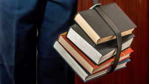 Policisté o víkendu řešili krádeže i vandalismus