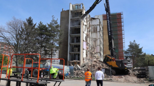 Demolice ubytovny Chemik v Přerově pokračuje
