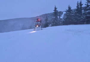Vrtulník a horská služba zachraňovaly lidi v kritické situaci