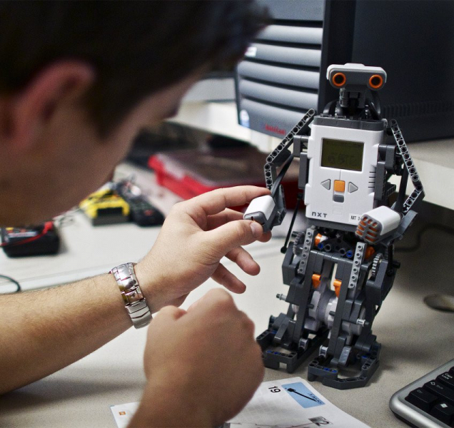 Studenti mohou na zkušenou do zahraničí. Kraj jim pomůže