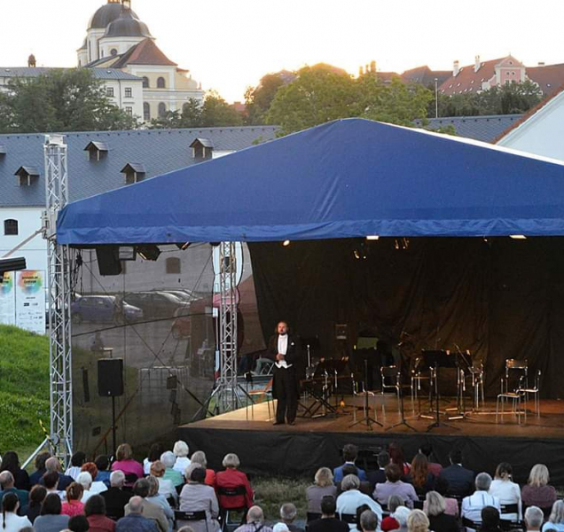 Herci z Moravského divadla budou kočovat po regionu