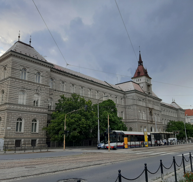 Další soudní líčení v kauze převodu více než 400 nájemních bytů