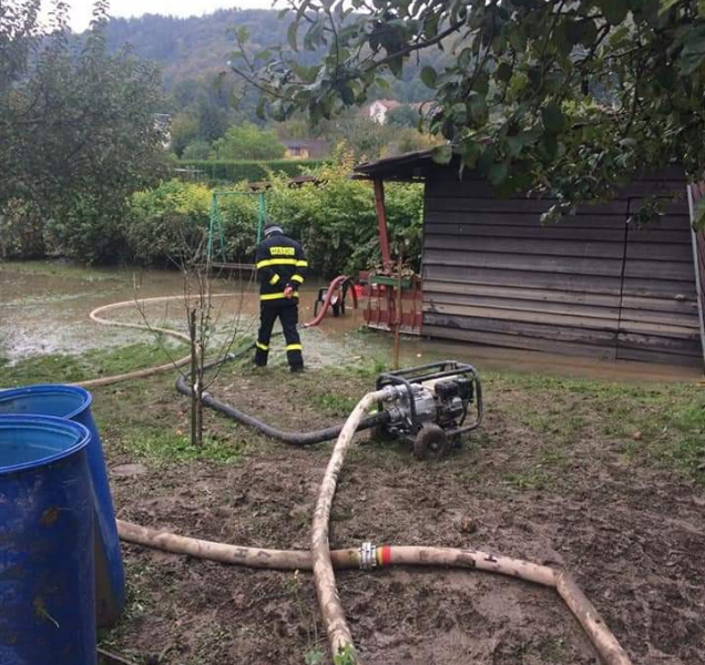 Hasiči za sebou mají náročné dny, situace už je stabilizovaná