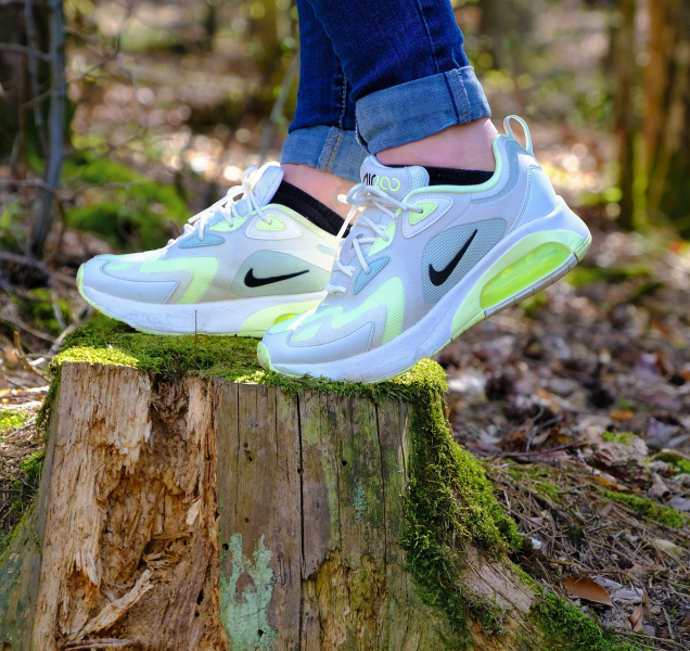 Zloděj se rozhodl nezaplatit za čtyři páry bot