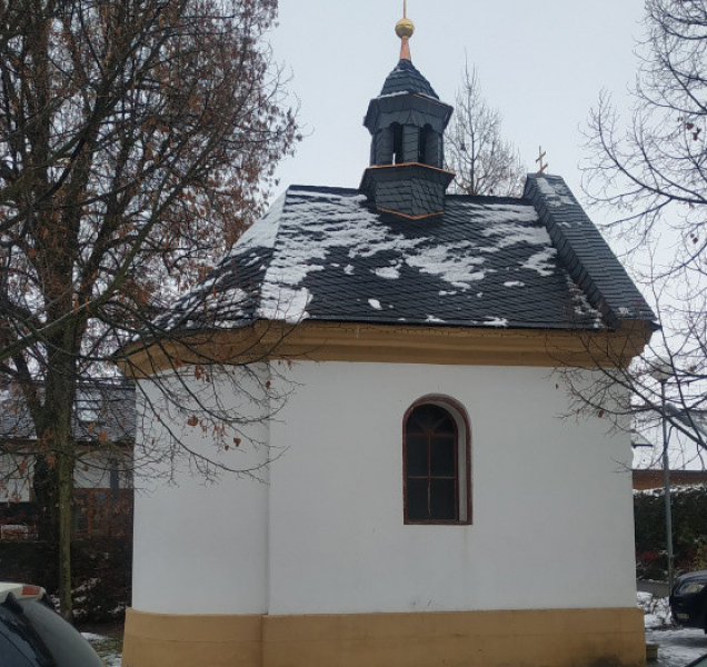 Kaple svatého Jana Nepomuckého má novou břidlicovou střechu