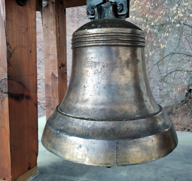 Replika zvoničky v Bezručových sadech je kompletní, má svůj zvon