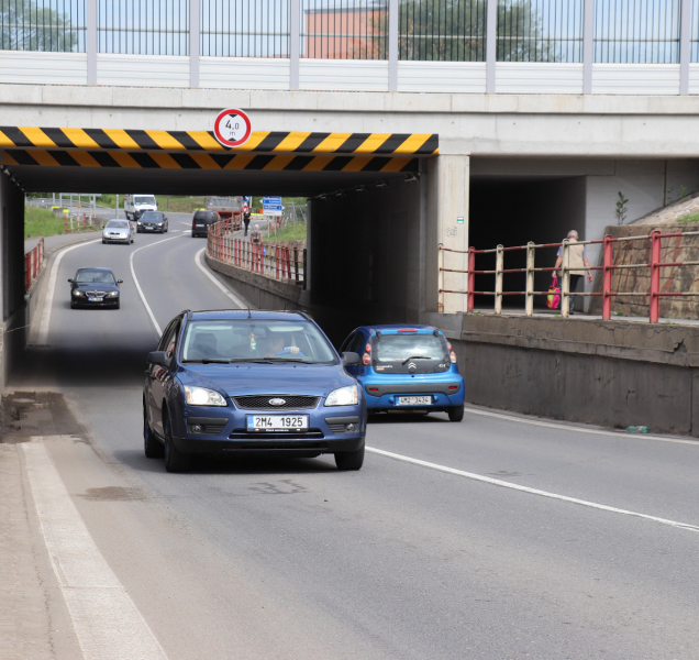 Voda z podjezdu už nebude odváděna kanalizací,
