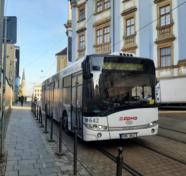 Mezi Nedvězím a Hněvotínem budou opravovat cestu