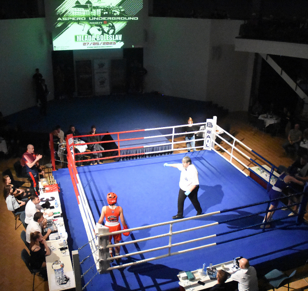 Galavečer boxu zaplnil sál RCO