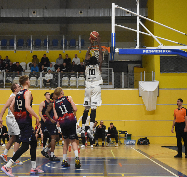 Basketbalisté BK REDSTONE mají doma Děčín
