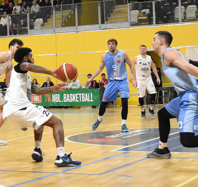 Basketbalisté BK REDSTONE zabojují o postup do Final 8