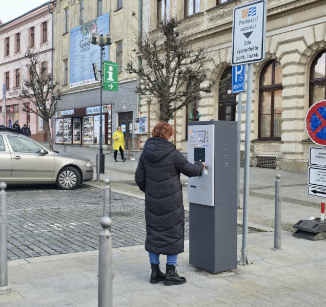 V Přerově zavedou chytré parkovací automaty, platí se přes QR kód