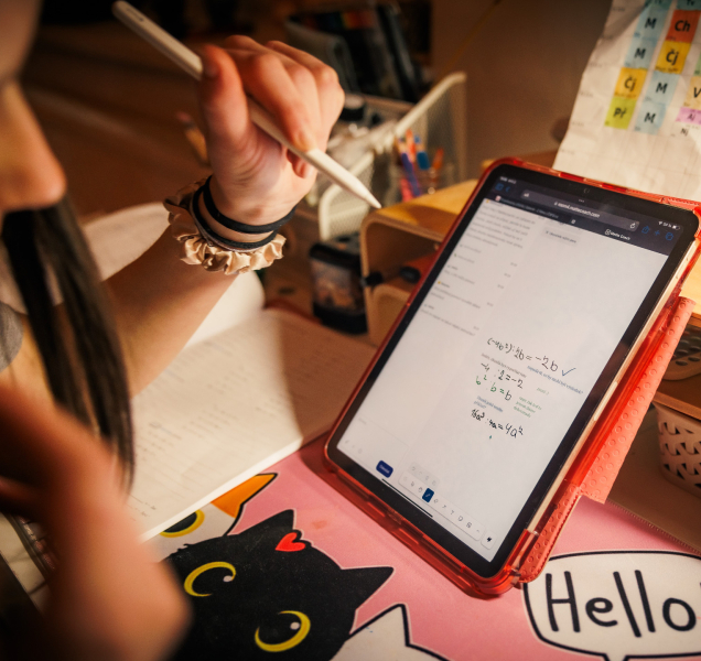 Bezplatný pomocník poradí žákům s matematikou