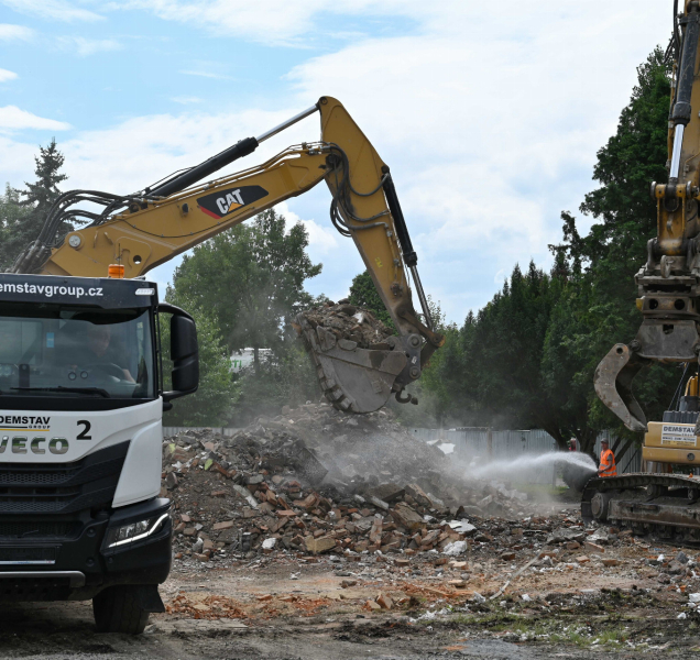Zchátralé budovy v Hranicích ustoupily novému lesoparku
