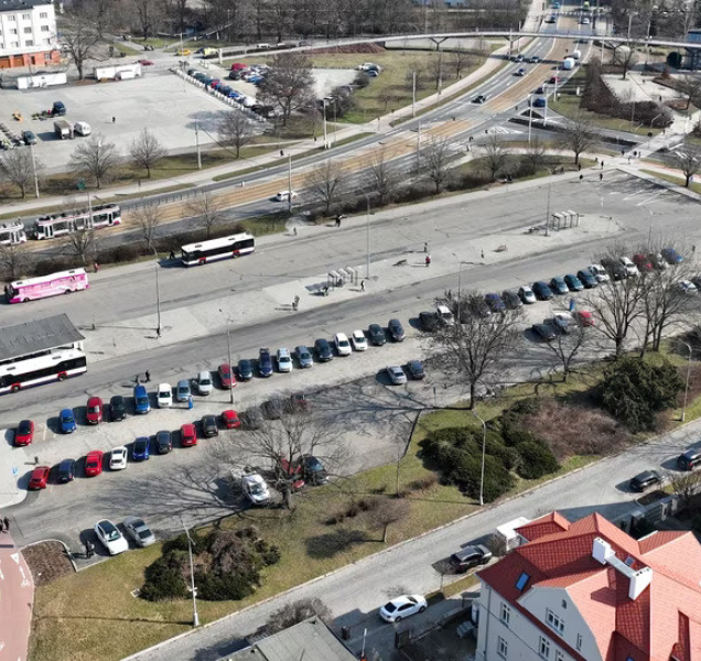 Dražší parkování v centru bude mít dvě výjimky