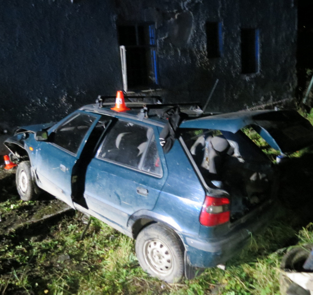 V Potštátu na Přerovsku bouralo osobní auto
