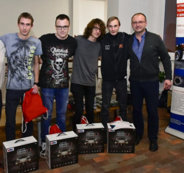 Studenti Slovanu zvítězili v konkurenci dvanácti týmů