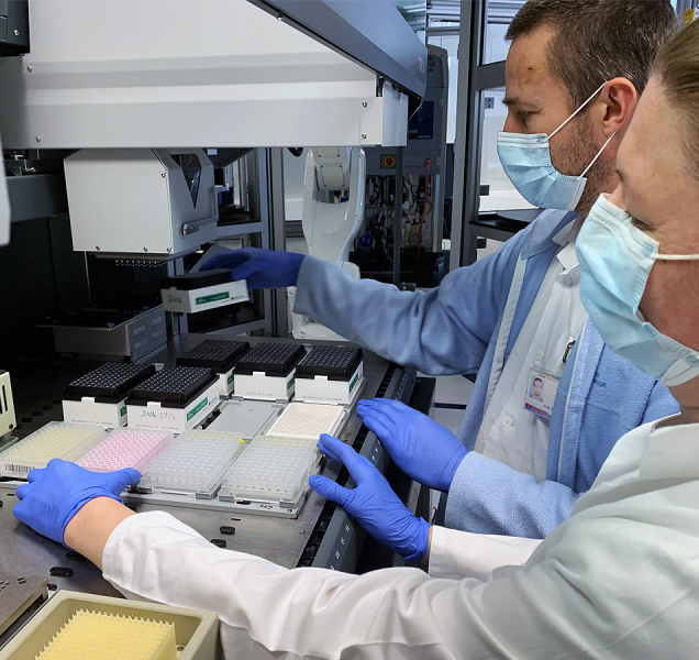 Olomoucké laboratoře otestují průměrně 600 vzorků denně