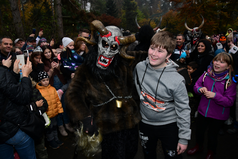 Na večer duchů do zoo přišlo přes 3000 strašidel