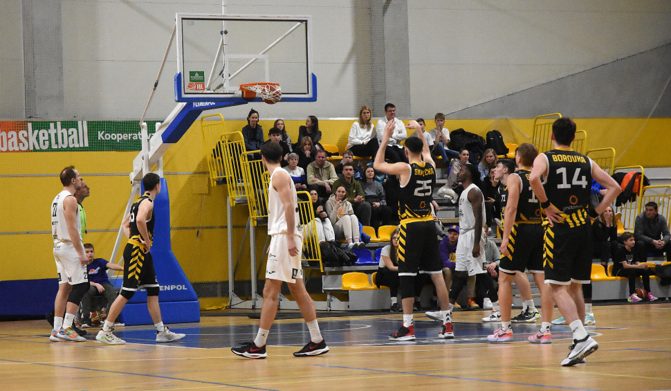 Basketbalisté BK REDSTONE prohráli po prodloužení