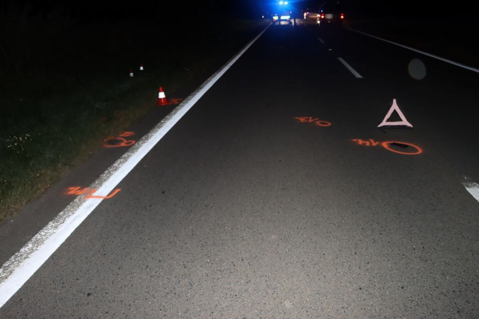 Mladík se vykašlal na sraženého cyklistu a zbaběle ujel