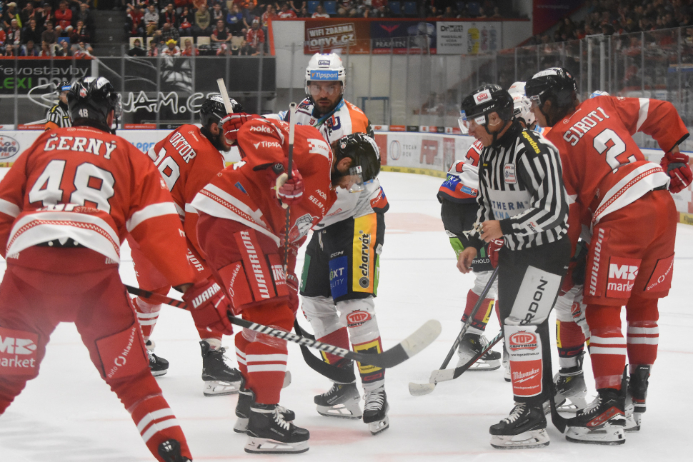 Hokejisté HC Olomouc prohráli s Pardubicemi