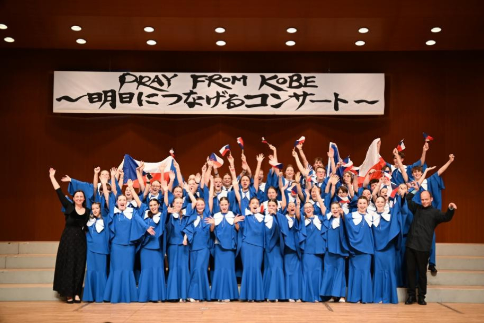 Dětský sbor Motýli nadchl japonské publikum